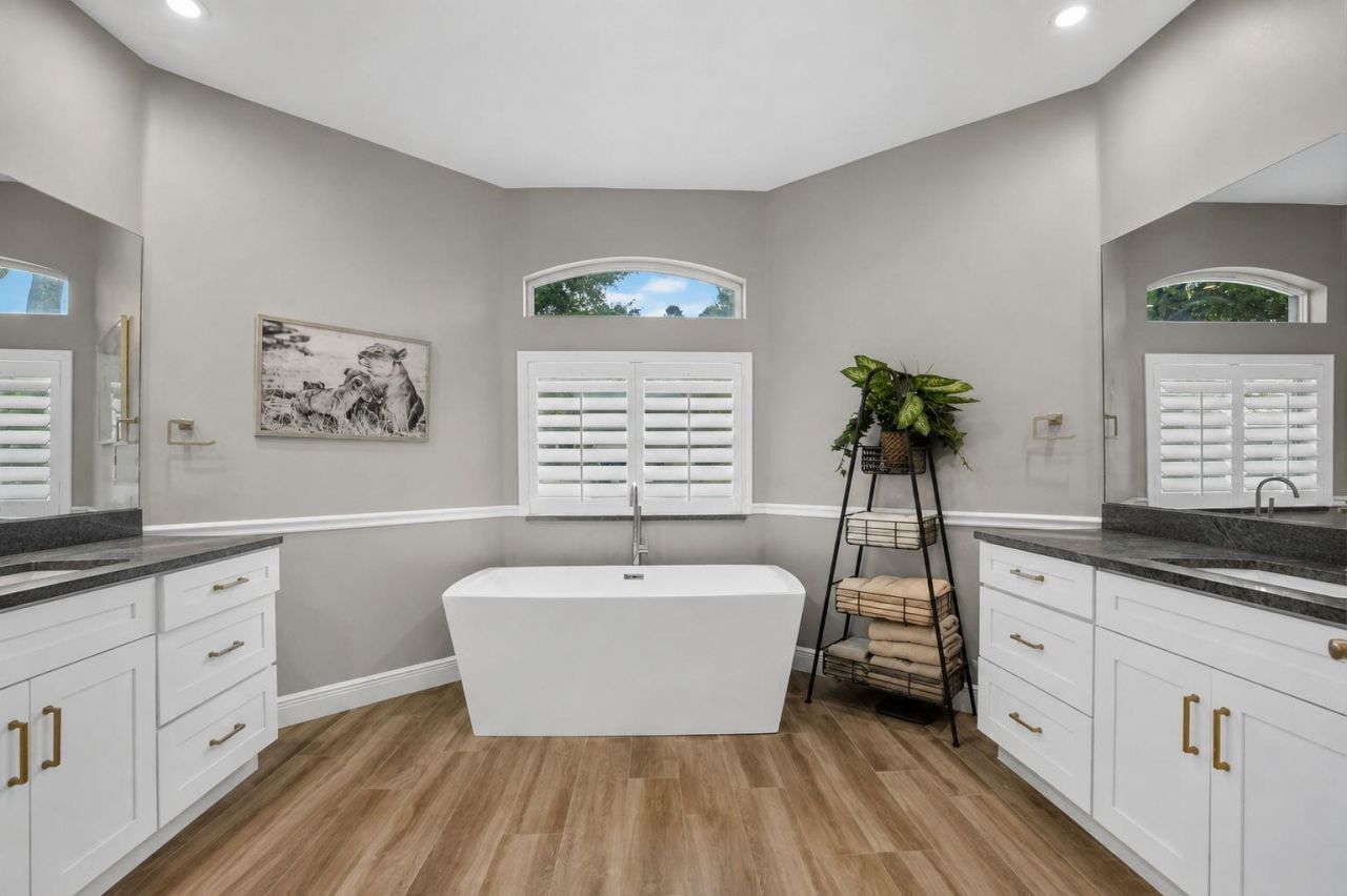 10 Lake Eden Drive, Boynton Beach, FL 33435 Photo