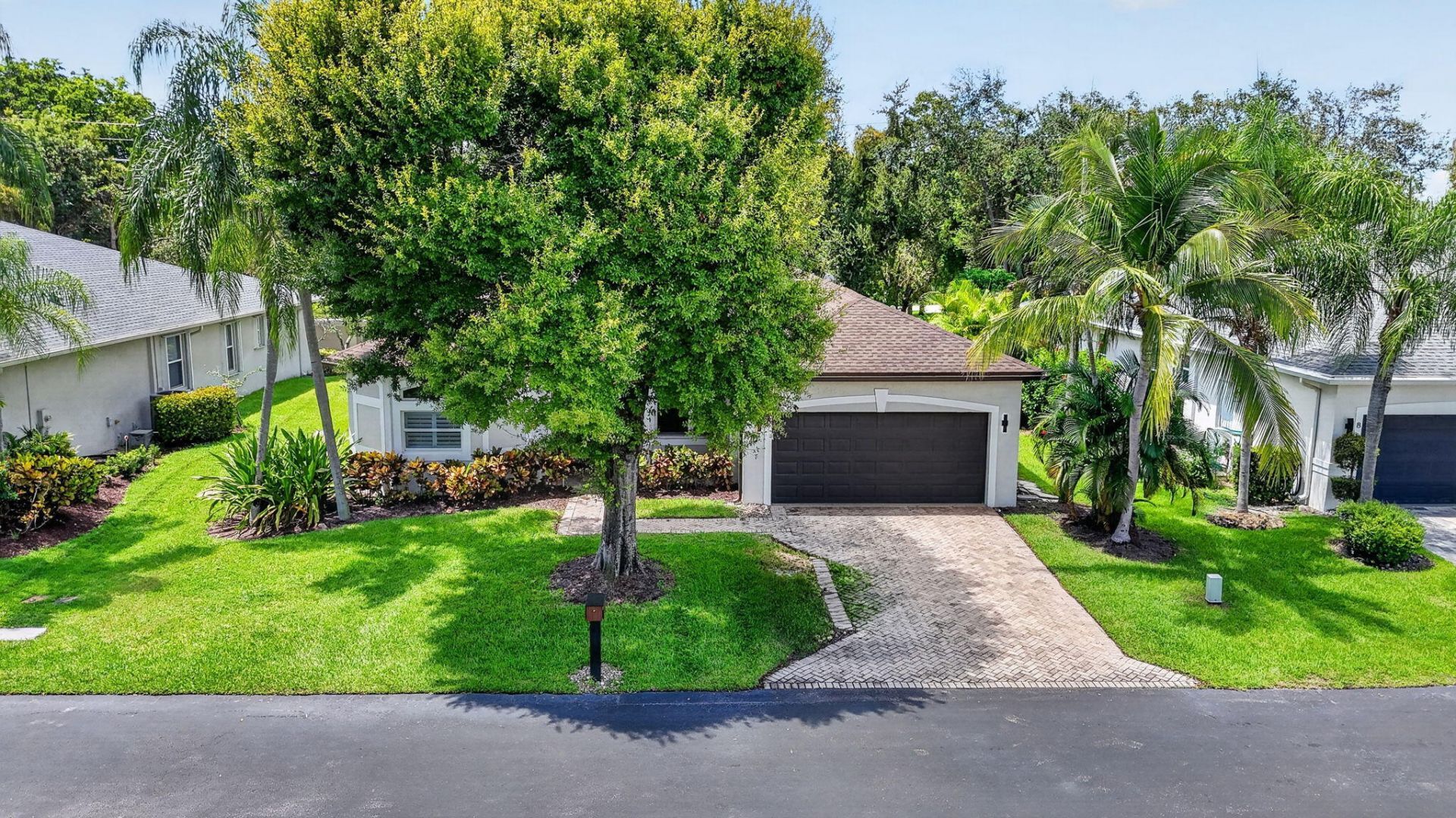 10 Lake Eden Drive, Boynton Beach, FL 33435 Photo
