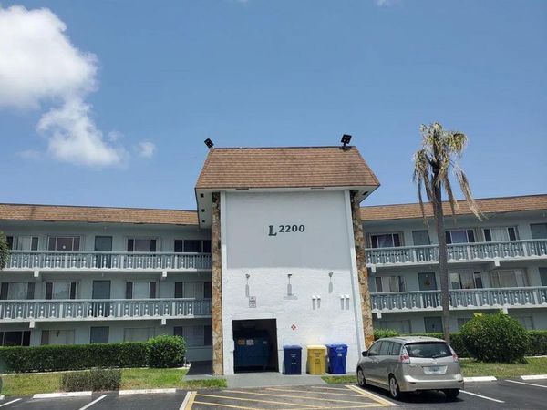 2200 SPRINGDALE Boulevard, Unit 206, Palm Springs, FL 33461