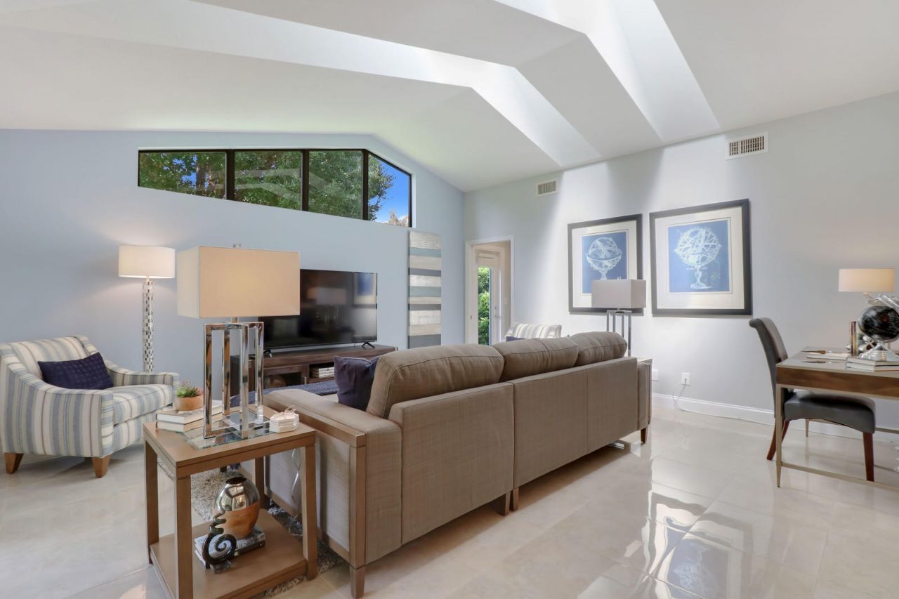 156 Thornton Drive, Palm Beach Gardens, FL 33418 Photo