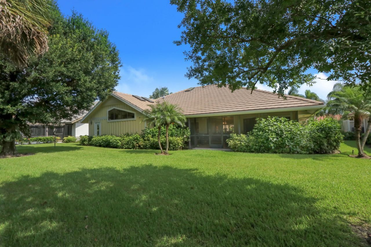 156 Thornton Drive, Palm Beach Gardens, FL 33418 Photo