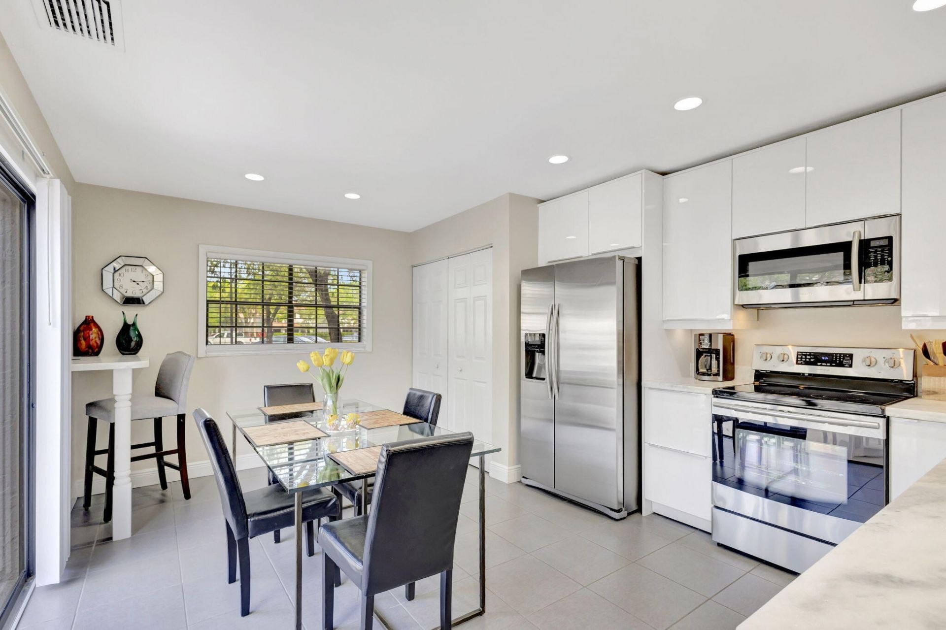 363 Prestwick Circle, Unit 1, Palm Beach Gardens, FL 33418 Photo