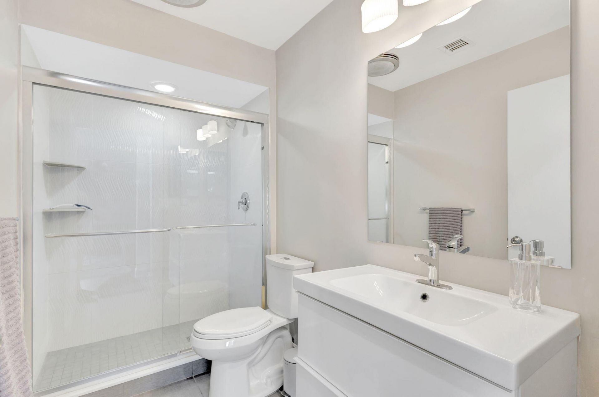 363 Prestwick Circle, Unit 1, Palm Beach Gardens, FL 33418 Photo
