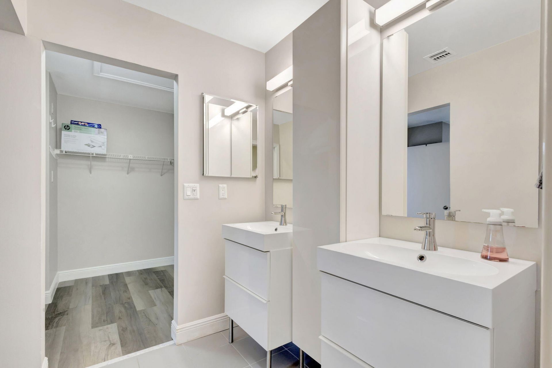 363 Prestwick Circle, Unit 1, Palm Beach Gardens, FL 33418 Photo