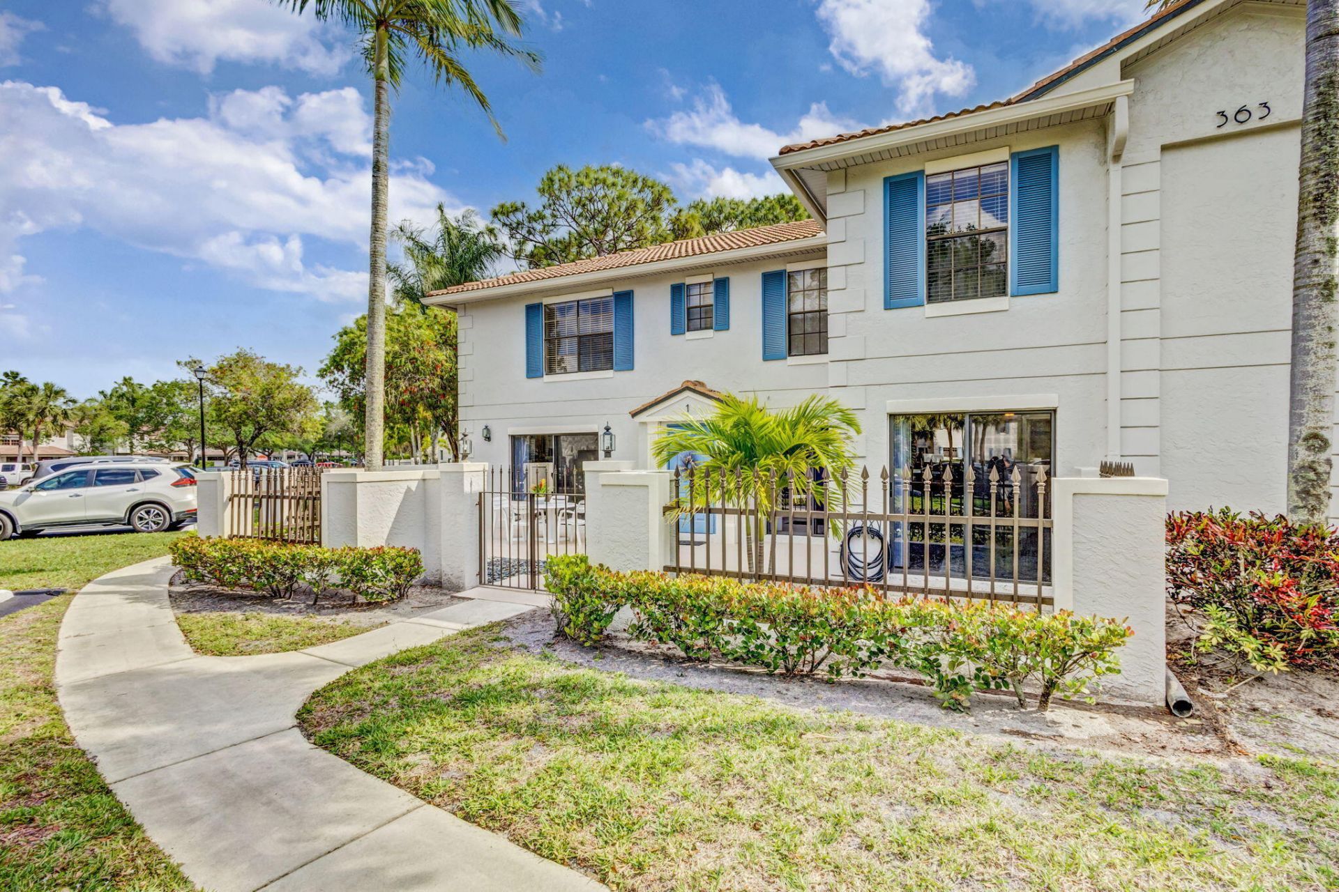 363 Prestwick Circle, Unit 1, Palm Beach Gardens, FL 33418 Photo
