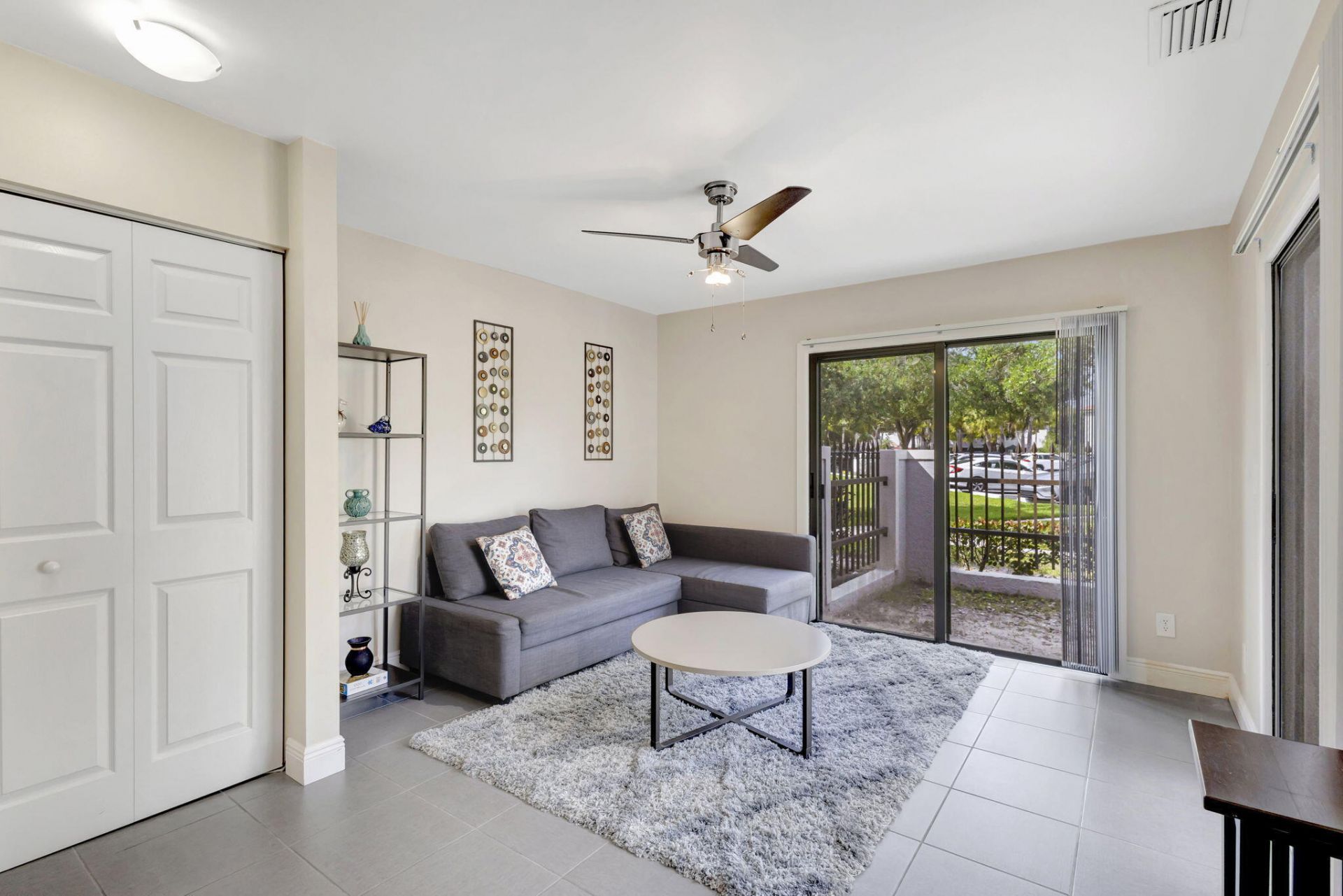 363 Prestwick Circle, Unit 1, Palm Beach Gardens, FL 33418 Photo