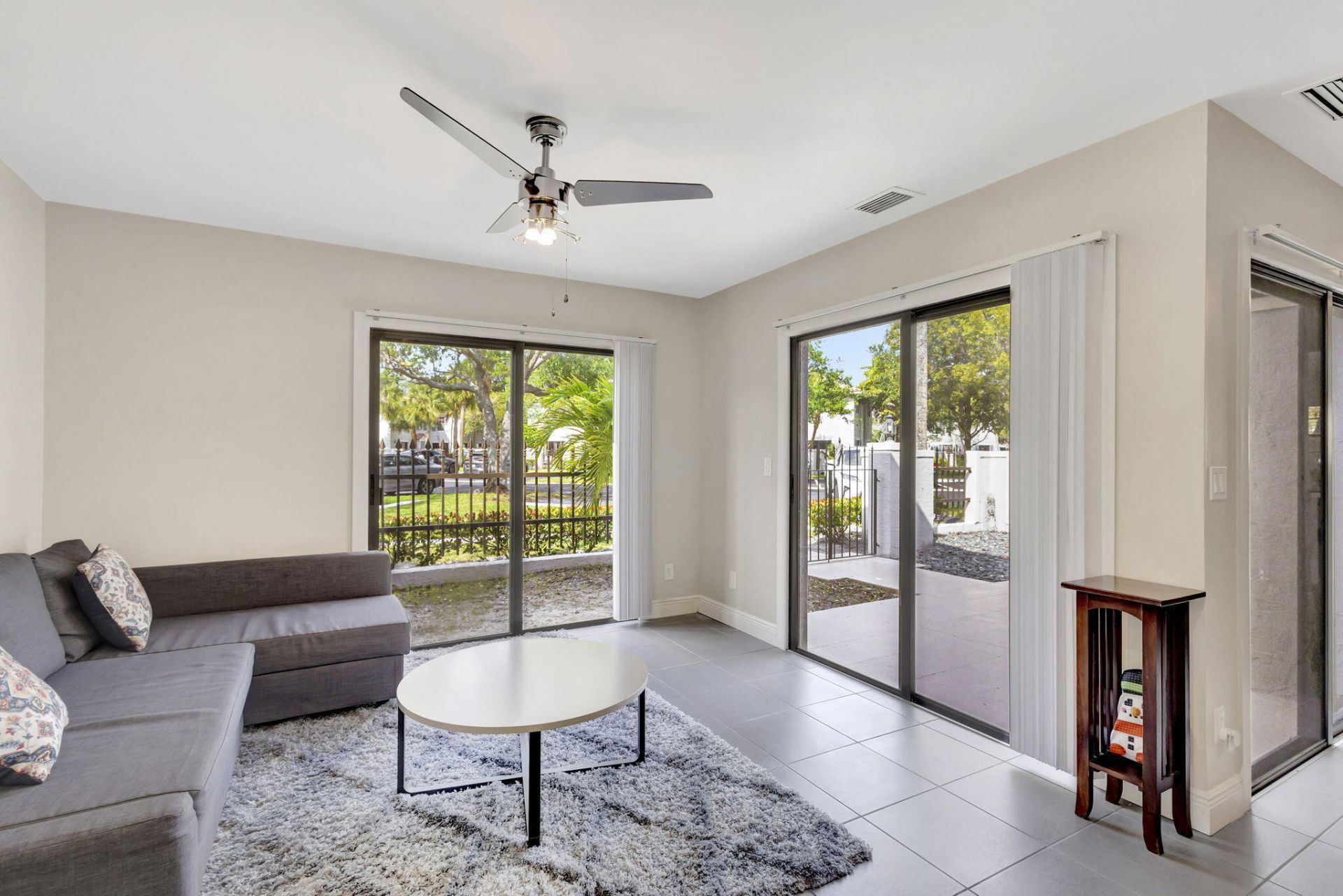363 Prestwick Circle, Unit 1, Palm Beach Gardens, FL 33418 Photo