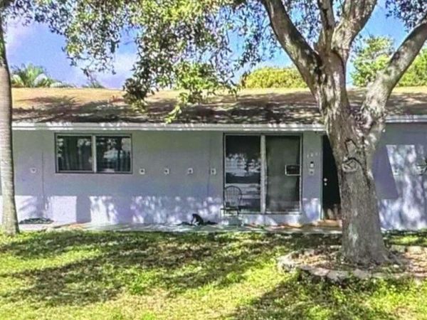 223 SE 14TH Place, Deerfield Beach, FL 33441