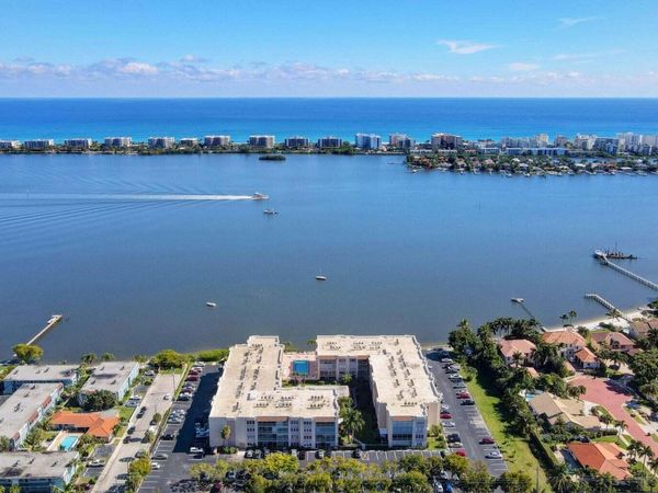 1502 S Lakeside Drive, Unit #401, Lake Worth Beach, FL 33460