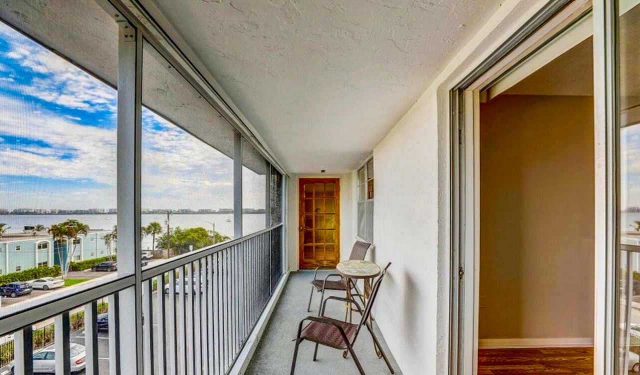 1502 S Lakeside Drive, Unit #401, Lake Worth Beach, FL 33460 Photo