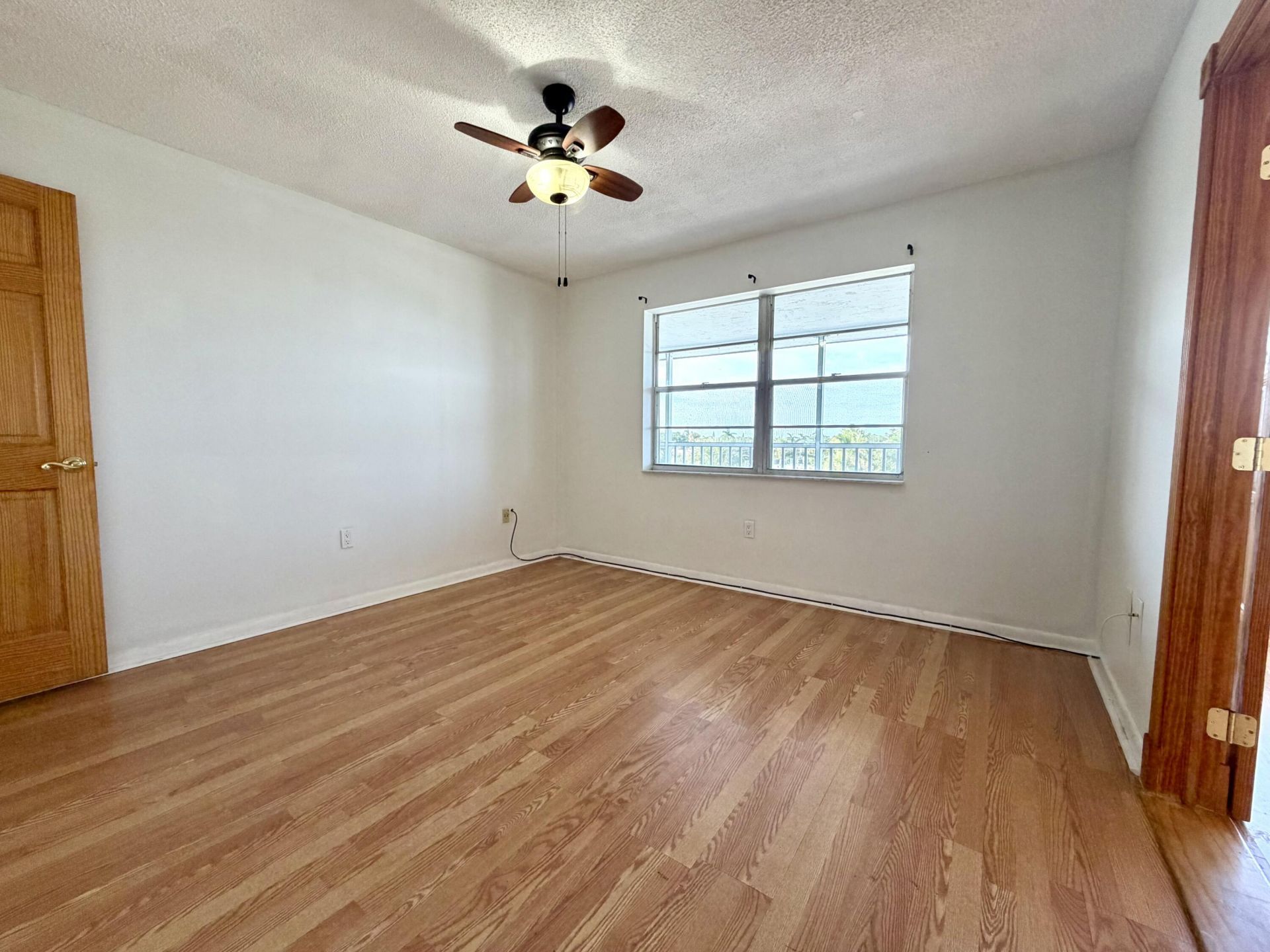 1502 S Lakeside Drive, Unit #401, Lake Worth Beach, FL 33460 Photo