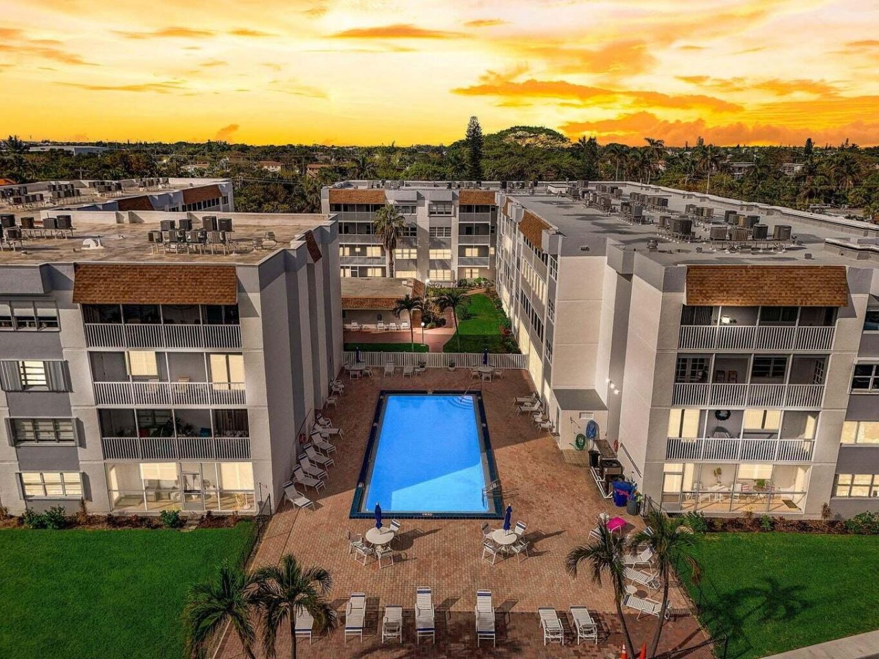 1502 S Lakeside Drive, Unit #401, Lake Worth Beach, FL 33460 Photo
