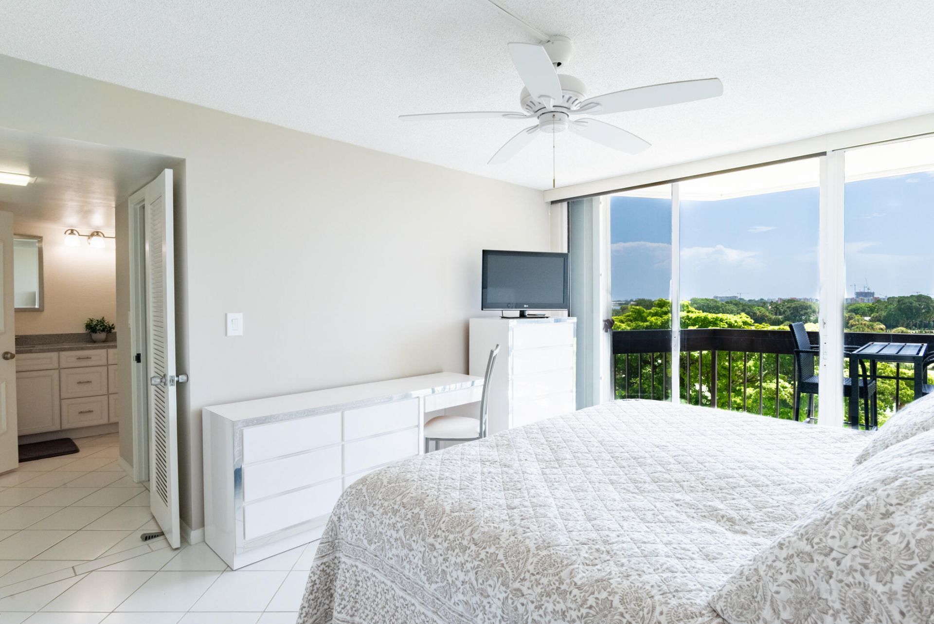 2000 Presidential Way, Unit 603, West Palm Beach, FL 33401 Photo
