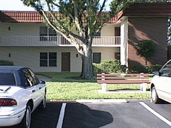 24 PINE ARBOR Lane, Unit 205, Vero Beach, FL 32962