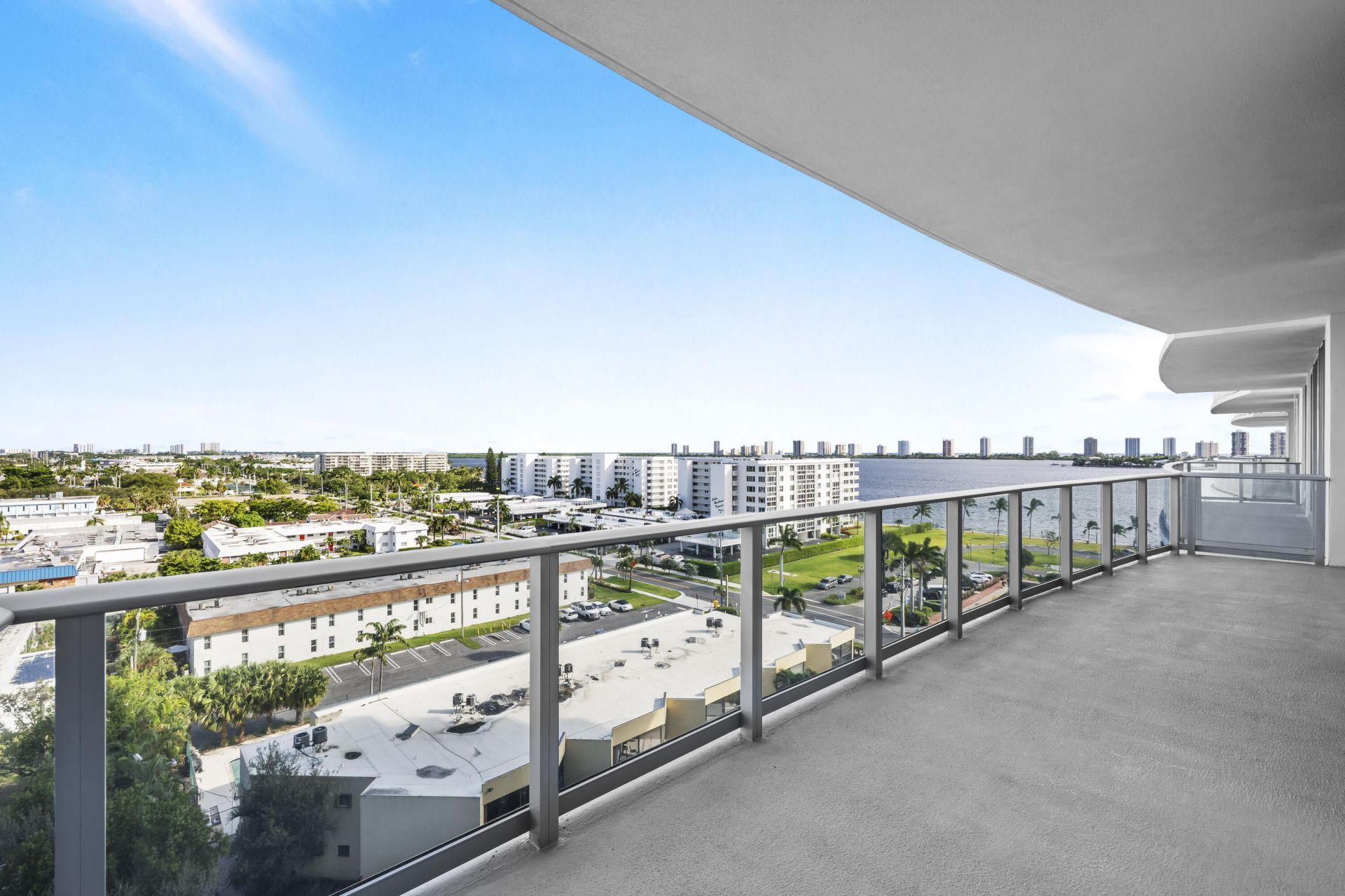 220 Lake Shore Drive, Unit 813, Lake Park, FL 33403 Photo