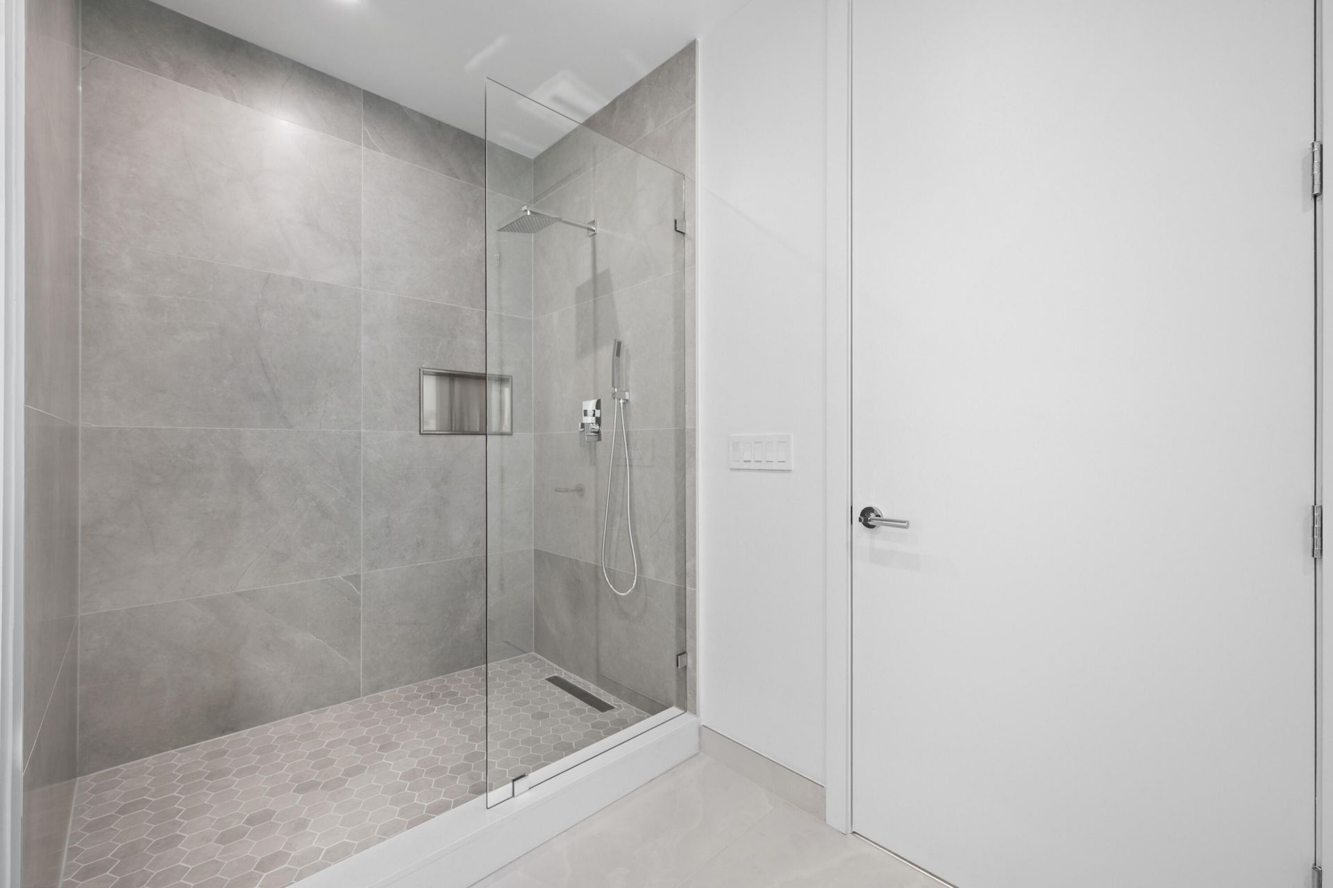 220 Lake Shore Drive, Unit 813, Lake Park, FL 33403 Photo