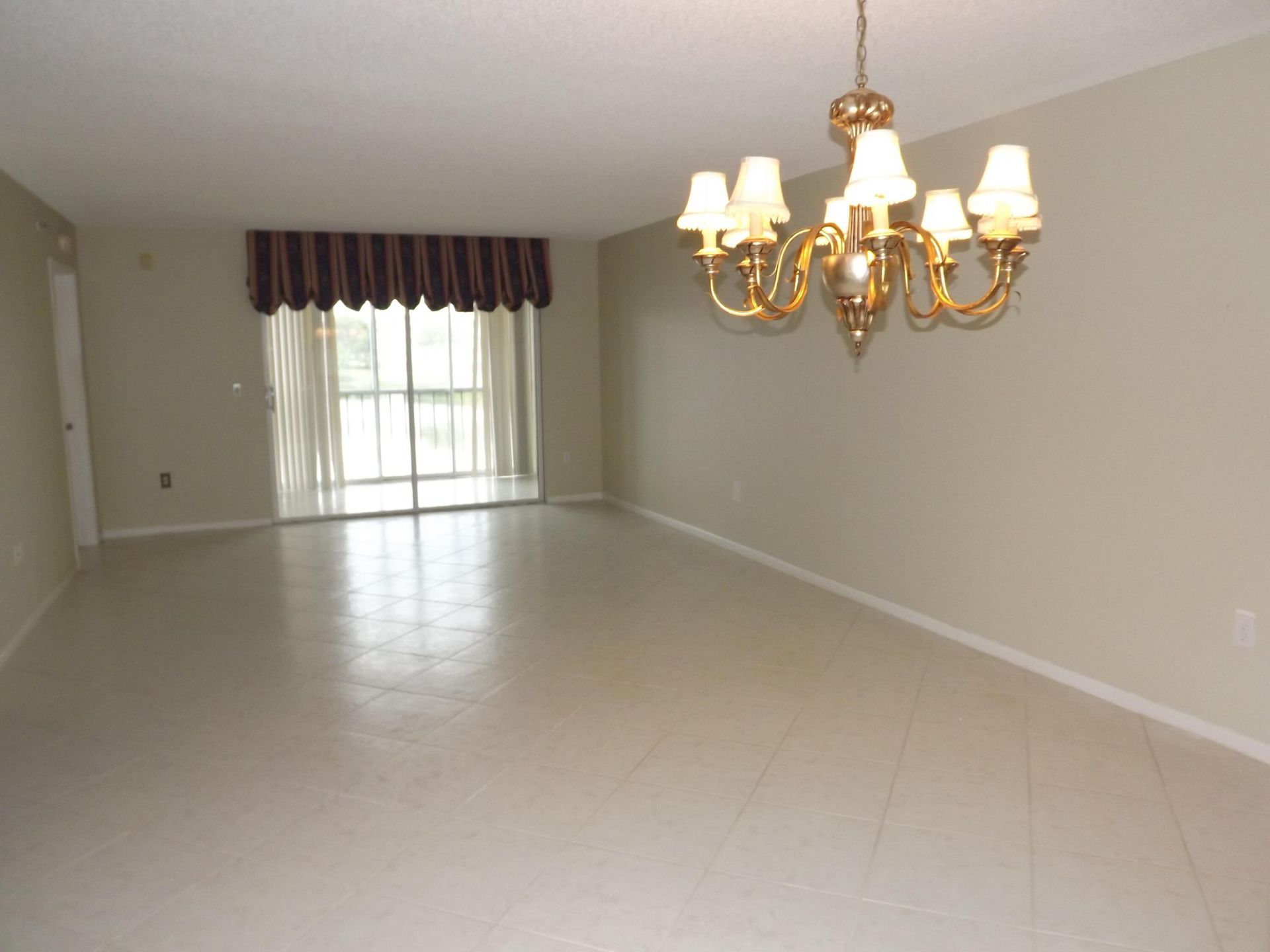 6112 Huntwick Terrace, Unit 205, Delray Beach, FL 33484 Photo