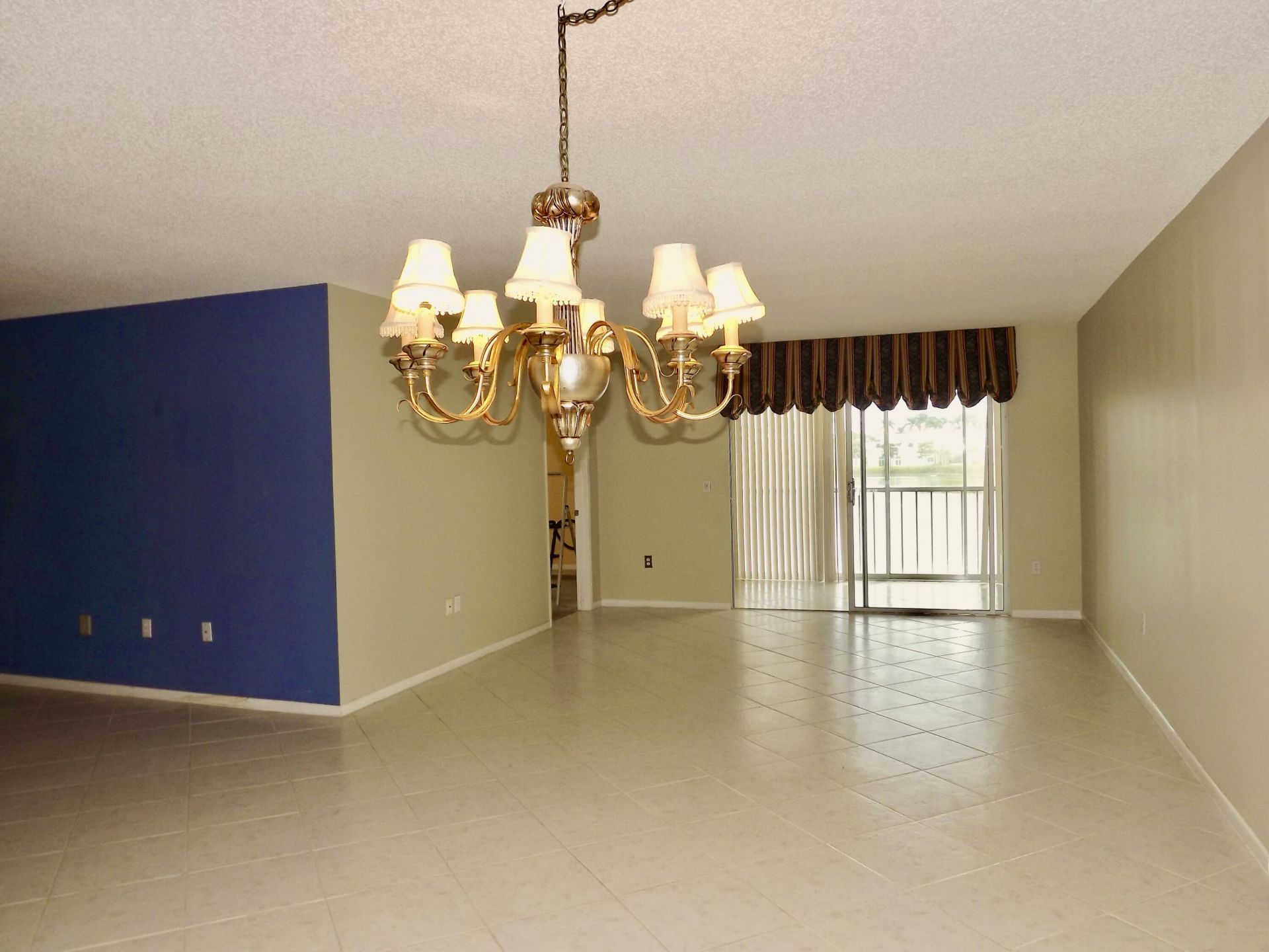 6112 Huntwick Terrace, Unit 205, Delray Beach, FL 33484 Photo