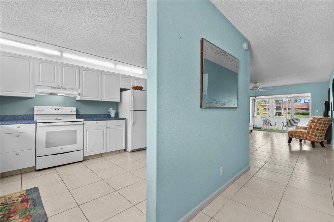 892 Worcester Lane, Unit B, Lake Worth, FL 33467 Photo