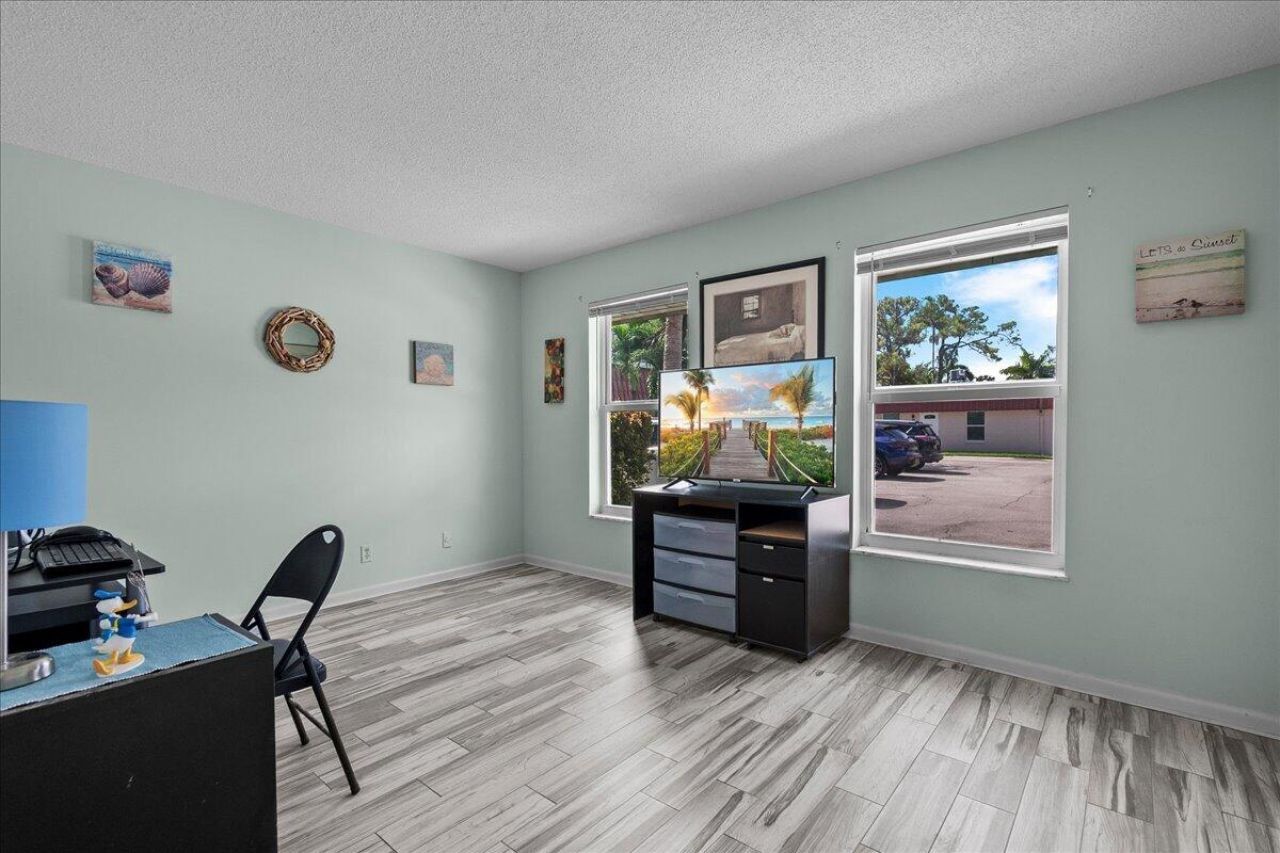 892 Worcester Lane, Unit B, Lake Worth, FL 33467 Photo
