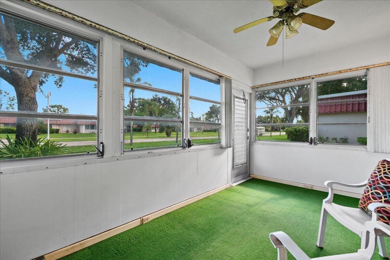 892 Worcester Lane, Unit B, Lake Worth, FL 33467 Photo