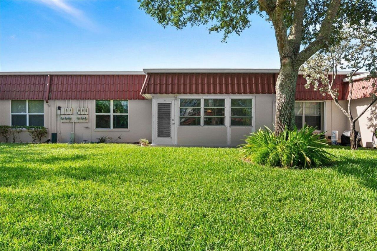 892 Worcester Lane, Unit B, Lake Worth, FL 33467 Photo
