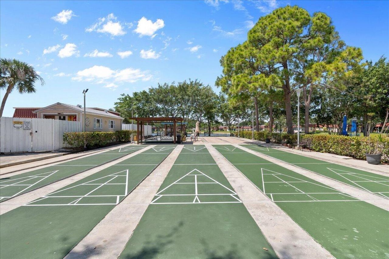 892 Worcester Lane, Unit B, Lake Worth, FL 33467 Photo
