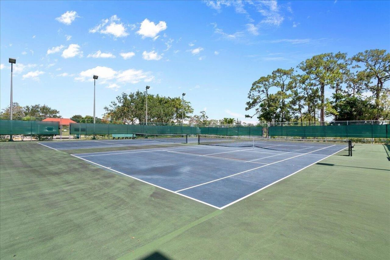 892 Worcester Lane, Unit B, Lake Worth, FL 33467 Photo