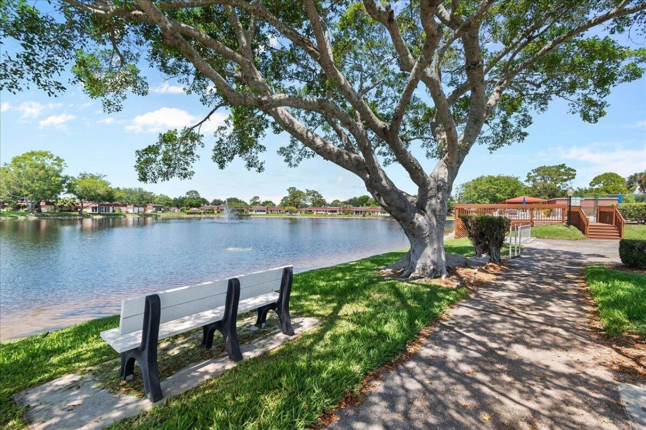892 Worcester Lane, Unit B, Lake Worth, FL 33467 Photo