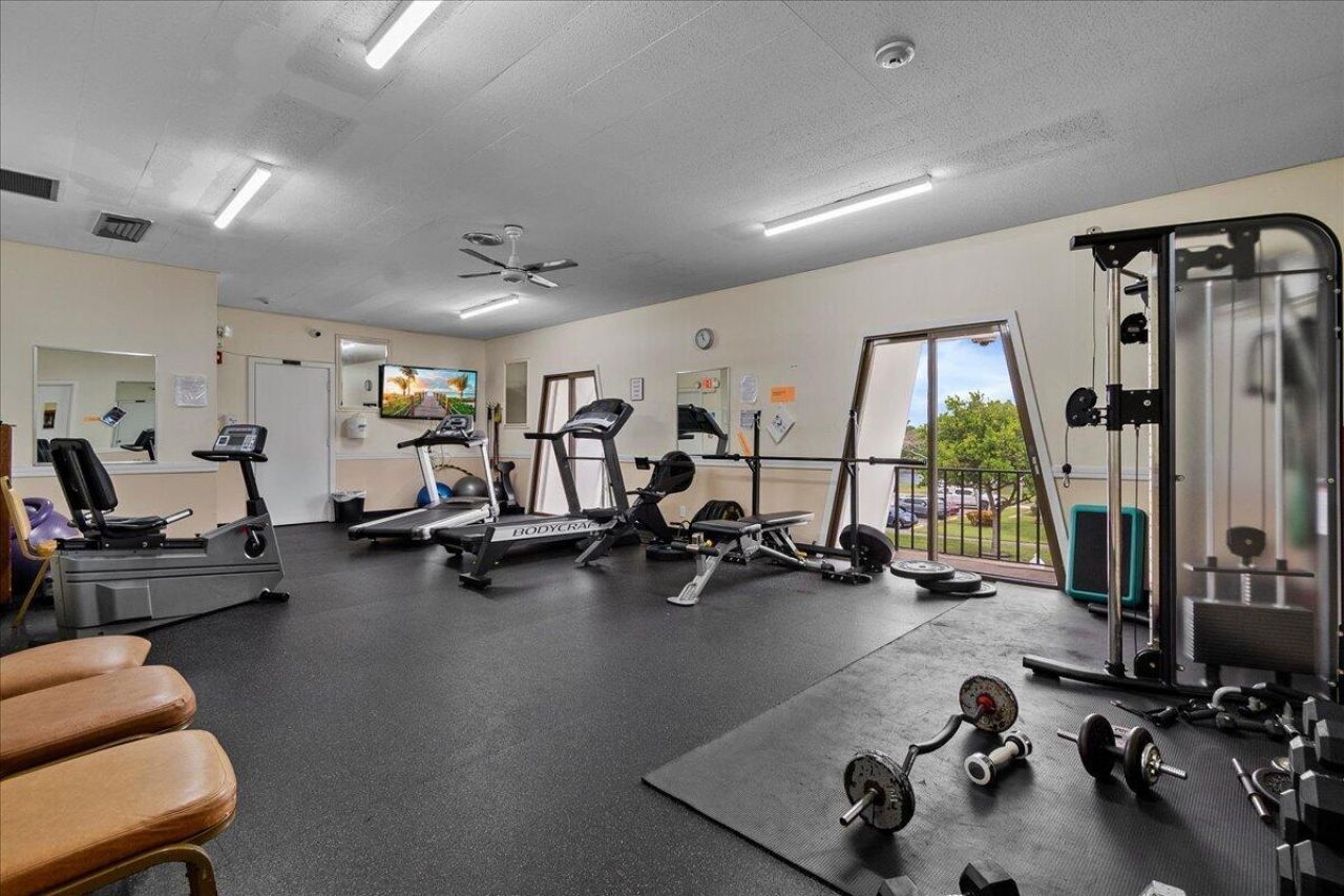 892 Worcester Lane, Unit B, Lake Worth, FL 33467 Photo