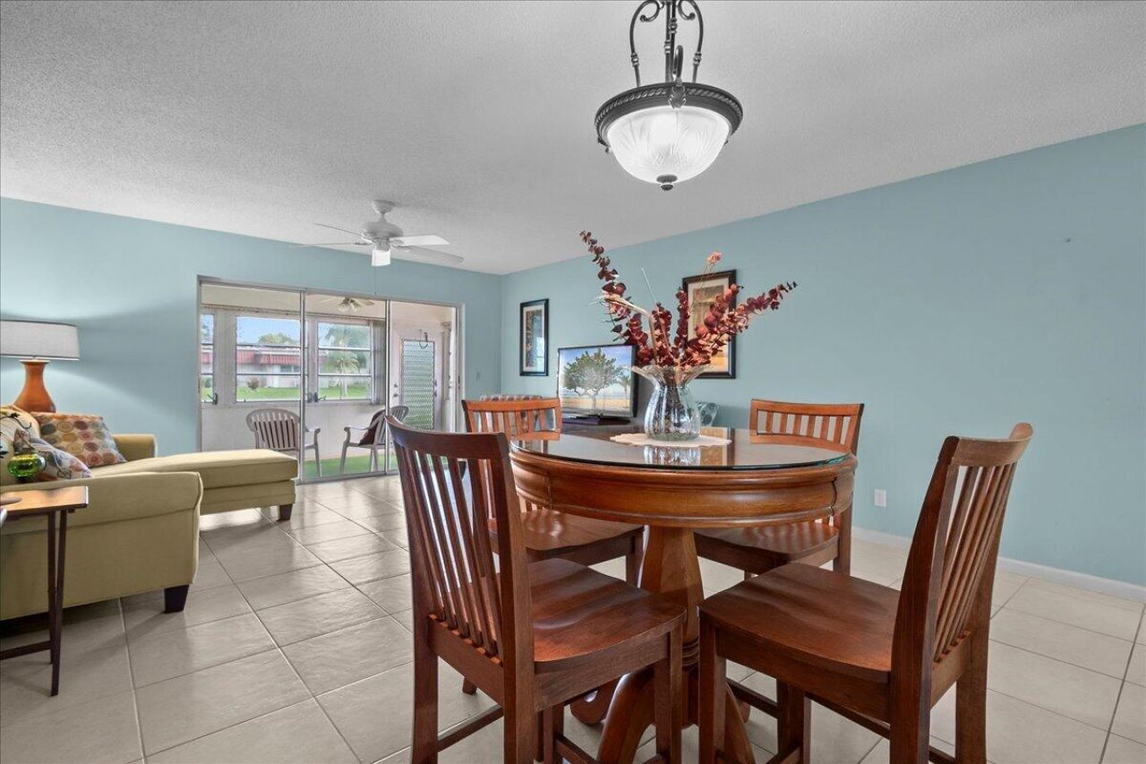 892 Worcester Lane, Unit B, Lake Worth, FL 33467 Photo
