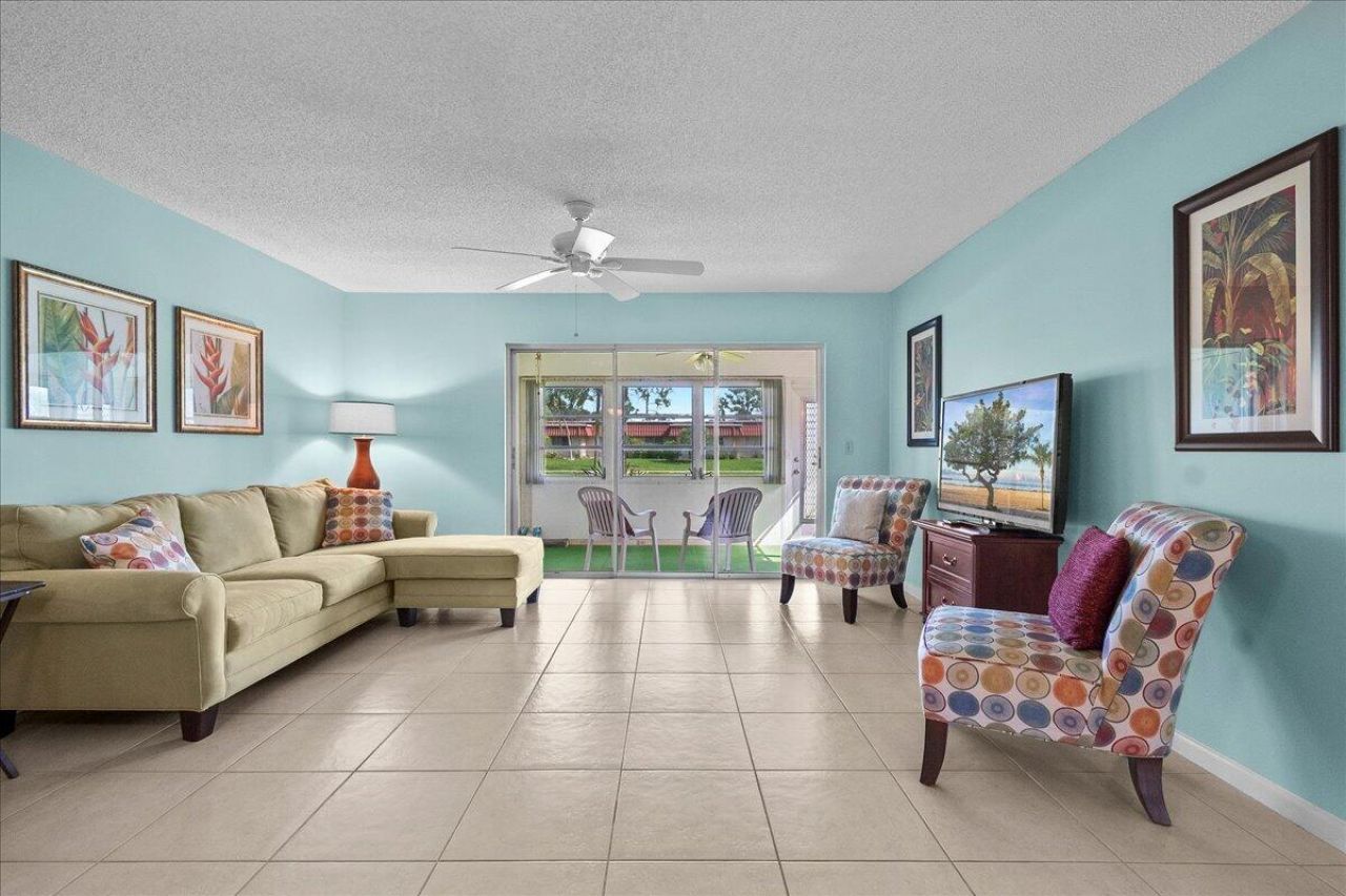 892 Worcester Lane, Unit B, Lake Worth, FL 33467 Photo