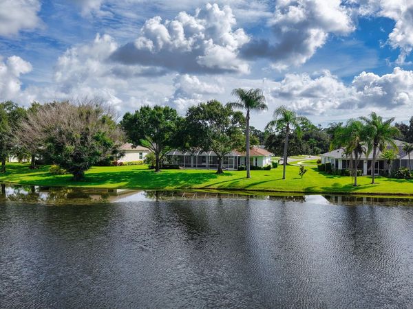 240 53RD Circle, Vero Beach, FL 32968