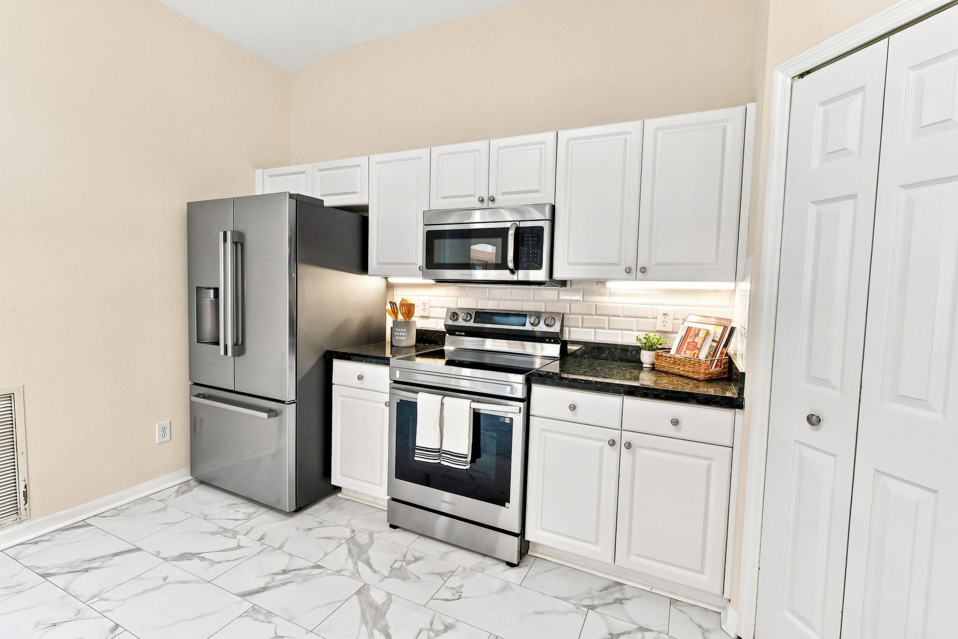 240 53rd Circle, Vero Beach, FL 32968 Photo