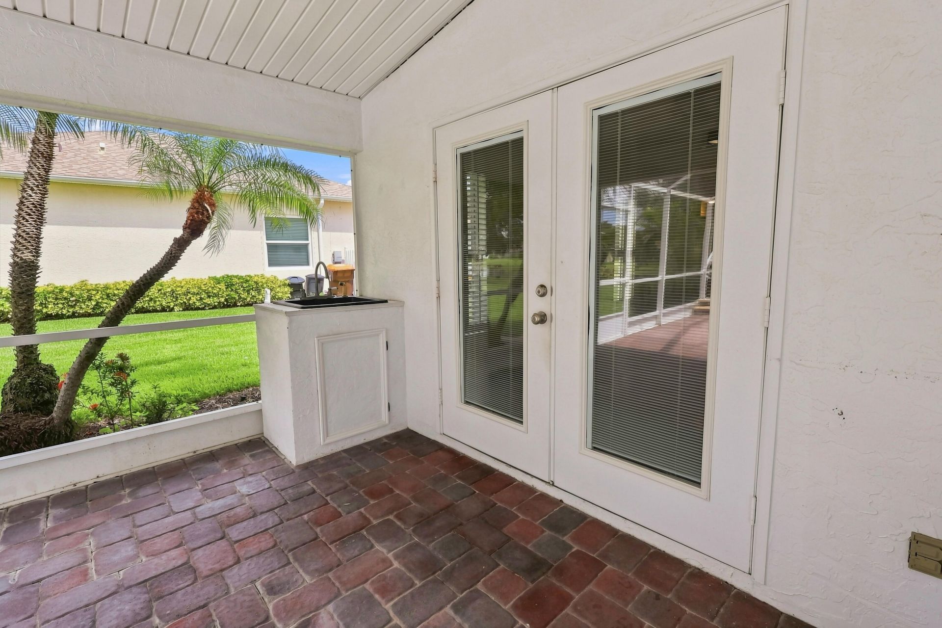 240 53rd Circle, Vero Beach, FL 32968 Photo