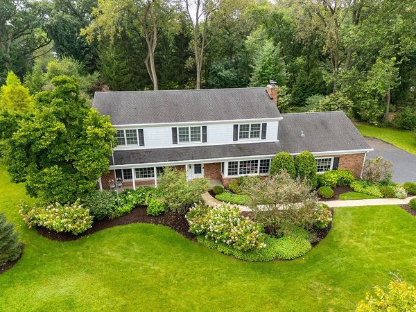 1931 Farm Road , Lake Forest, IL 60045