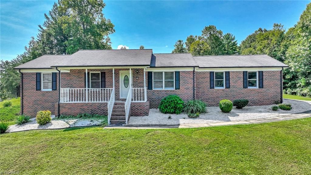 1506 Fishing Creek Arbor Road, Wilkesboro, NC 28697 Main Photo
