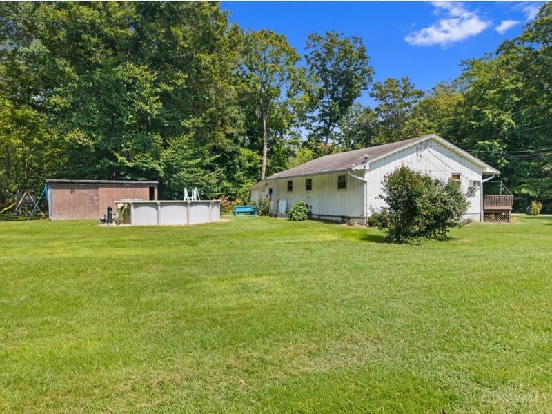 771 Halle Drive, Perry Township, OH 45118 Photo 4