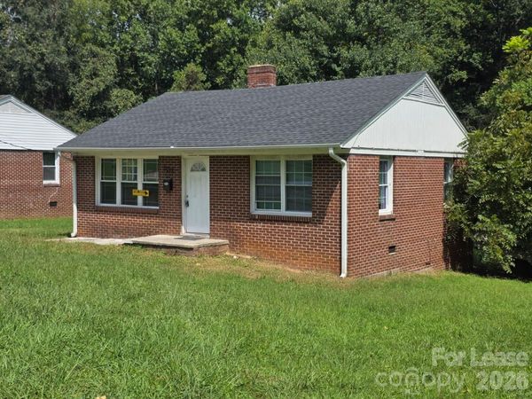 1010 E Harrison Avenue , Gastonia, NC 28054