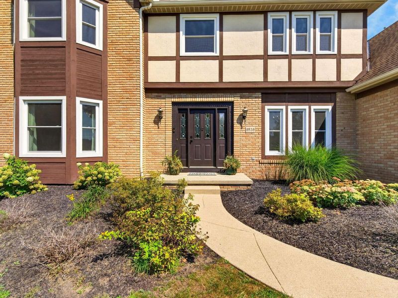 8538 Chateau Drive , Pickerington, OH 43147 Photo 13