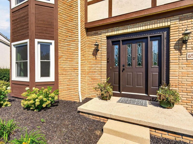 8538 Chateau Drive , Pickerington, OH 43147 Photo 14