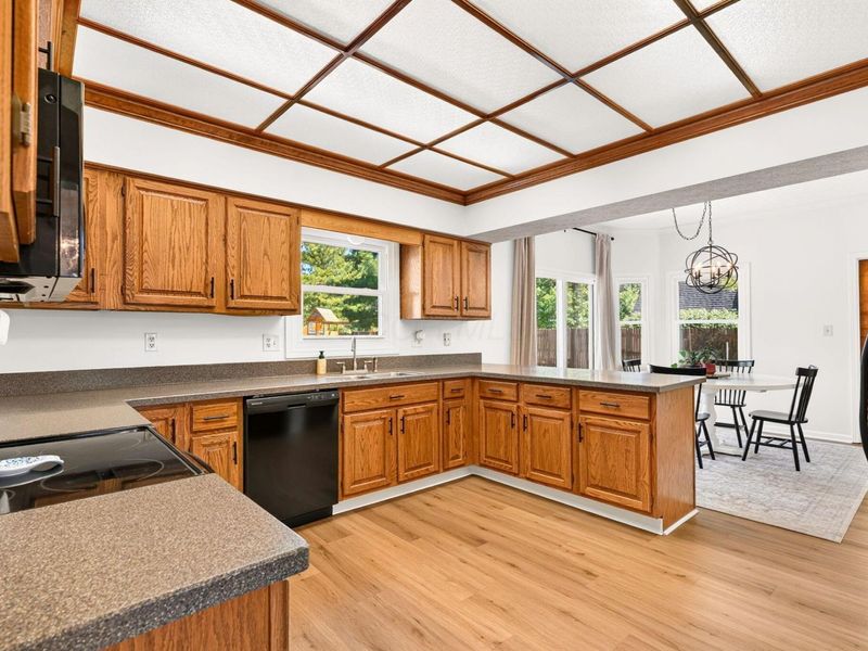 8538 Chateau Drive , Pickerington, OH 43147 Photo 26
