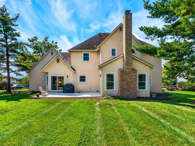8538 Chateau Drive , Pickerington, OH 43147 Photo 5