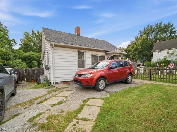 515 W River Road N, Elyria, OH 44035