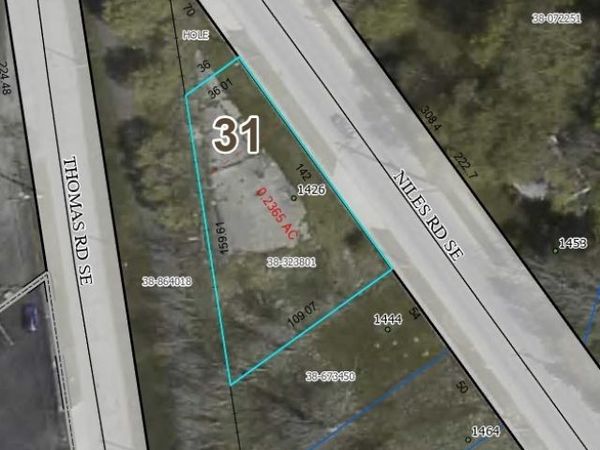 1426 Niles Road SE, Warren, OH 44484