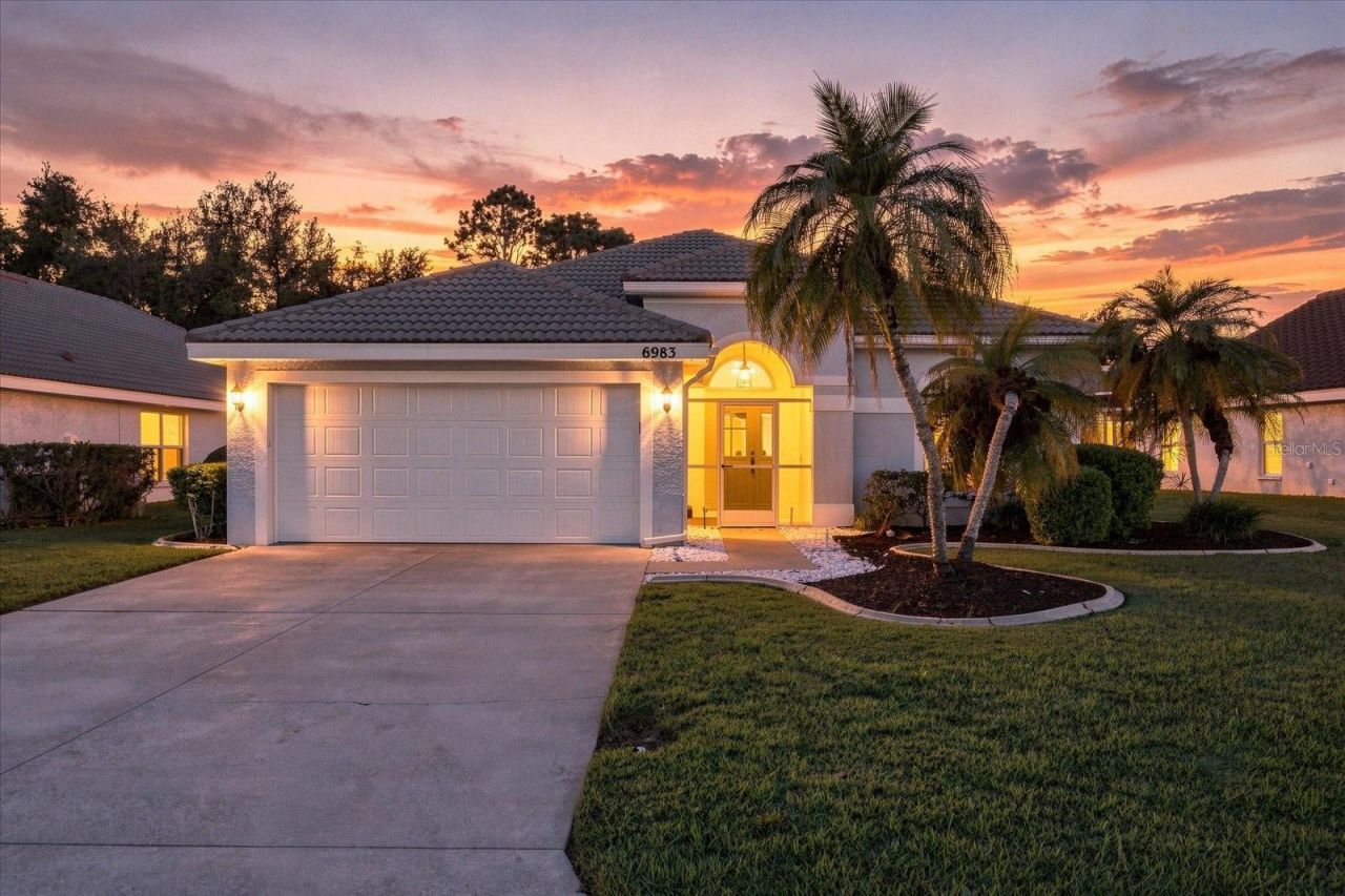 6983 Superior Street Circle, Sarasota, FL 34243 Photo