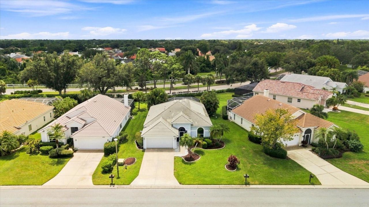 6983 Superior Street Circle, Sarasota, FL 34243 Photo