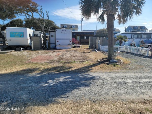 60 Pelican Street , North Topsail Beach, NC 28460