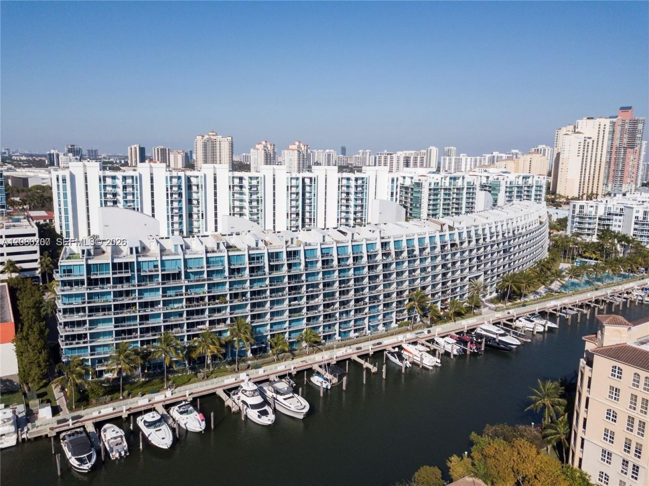 2950 NE 188th St , Unit 247, Aventura, FL 33180 Photo