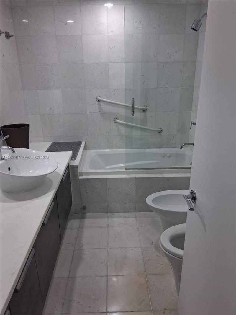 2950 NE 188th St , Unit 247, Aventura, FL 33180 Photo